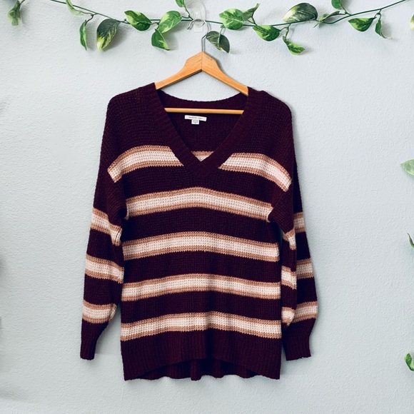 American Eagle Outfitters Tops - 🌟 American eagle vneck long sleeve top